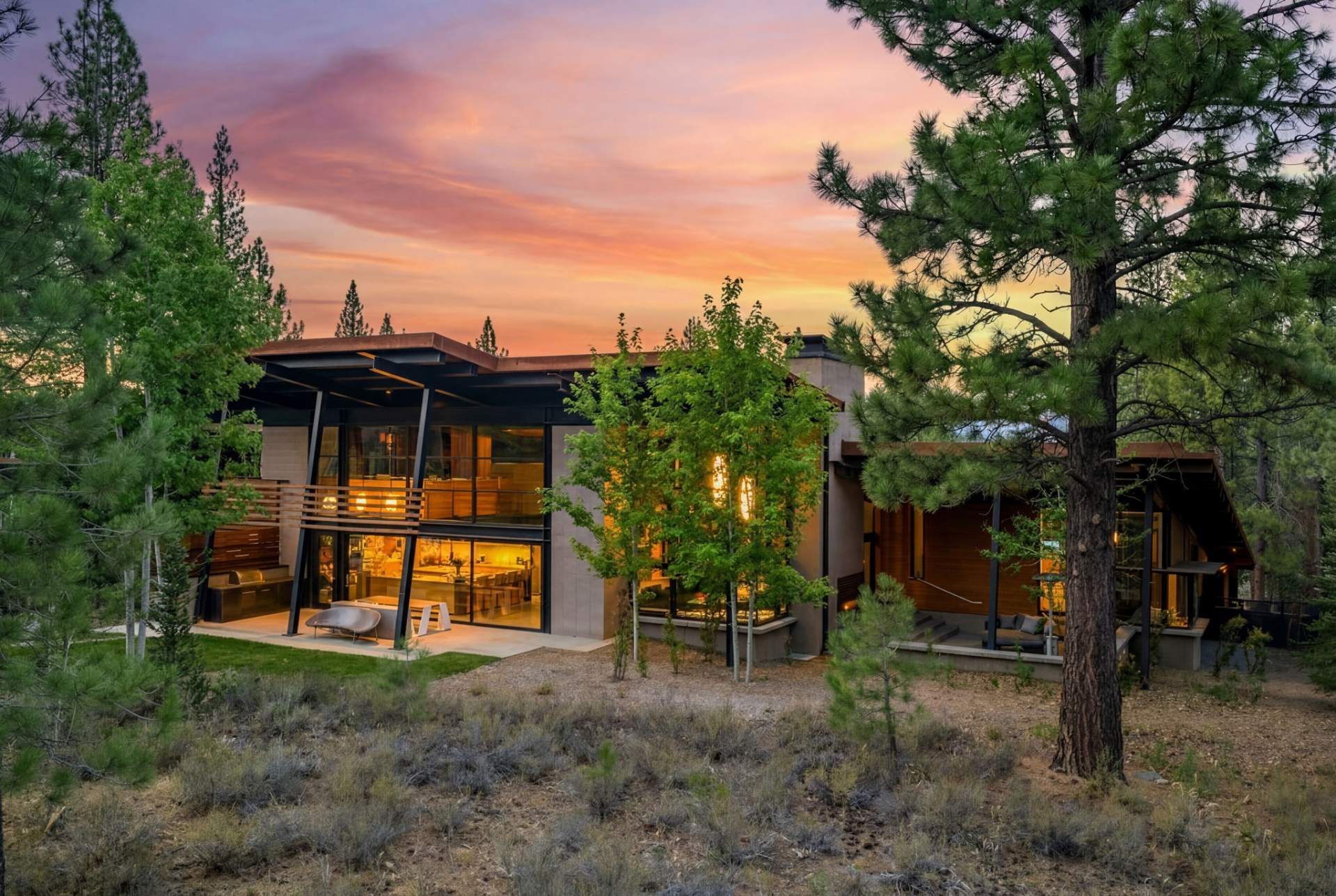 206-web-or-mls-9612-Dunsmuire-twilight-v3-3
