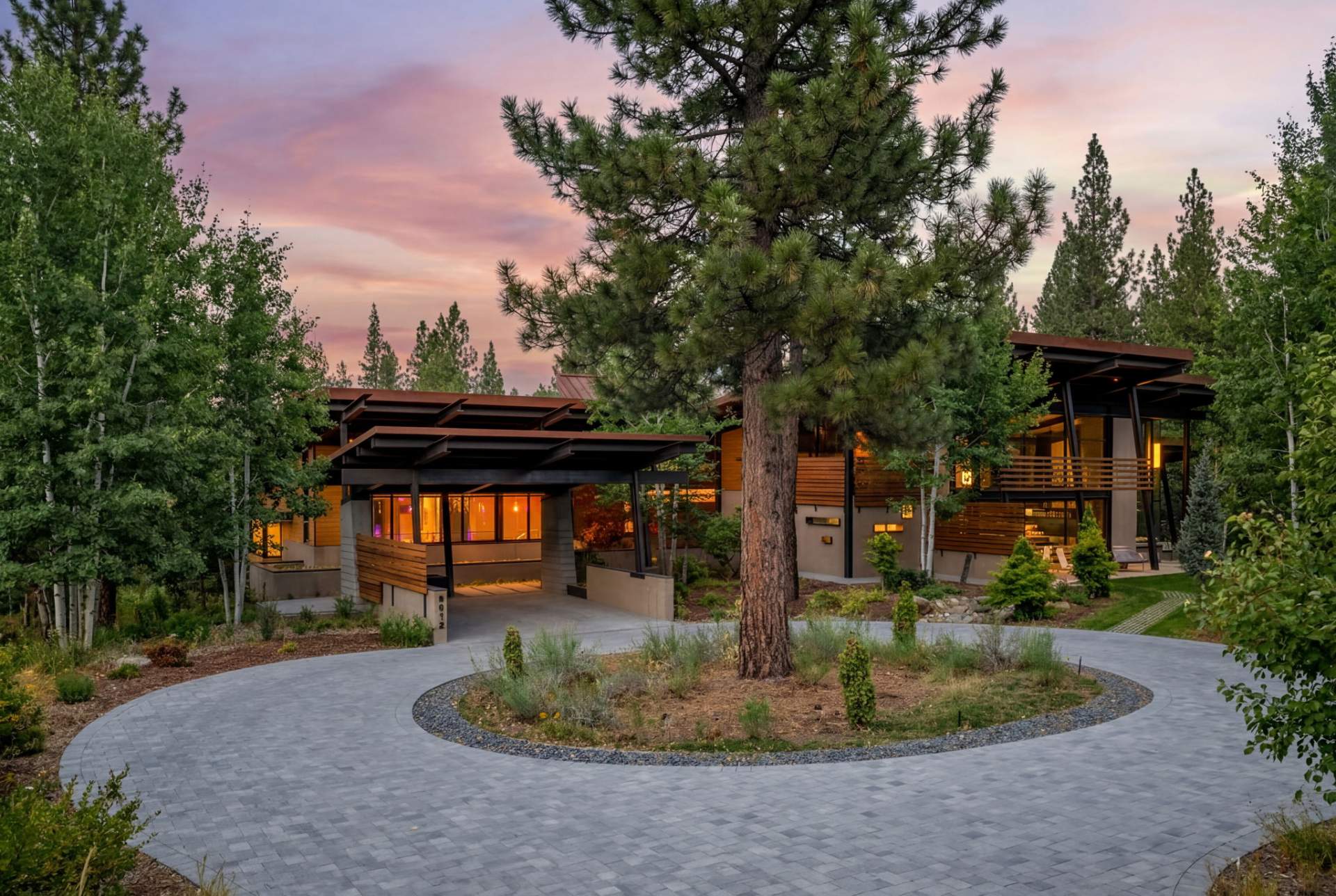 207-web-or-mls-9612-Dunsmuire-twilight-v3