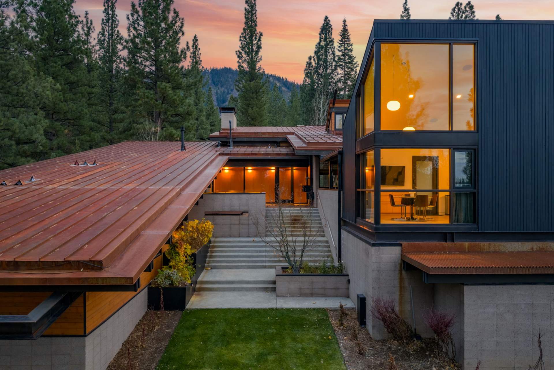 25-web-or-mls-9612-Dunsmuir-Drone-26