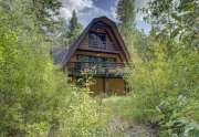 Lake Tahoe Ski Cabin | 1314 Mineral Springs Trail Back of House