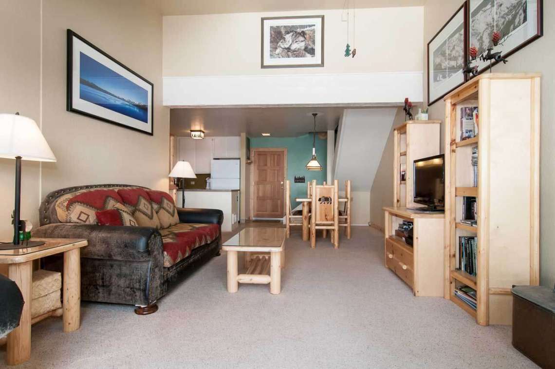 North Lake Tahoe Condo | 2090 Chalet Rd #15 | Living Room
