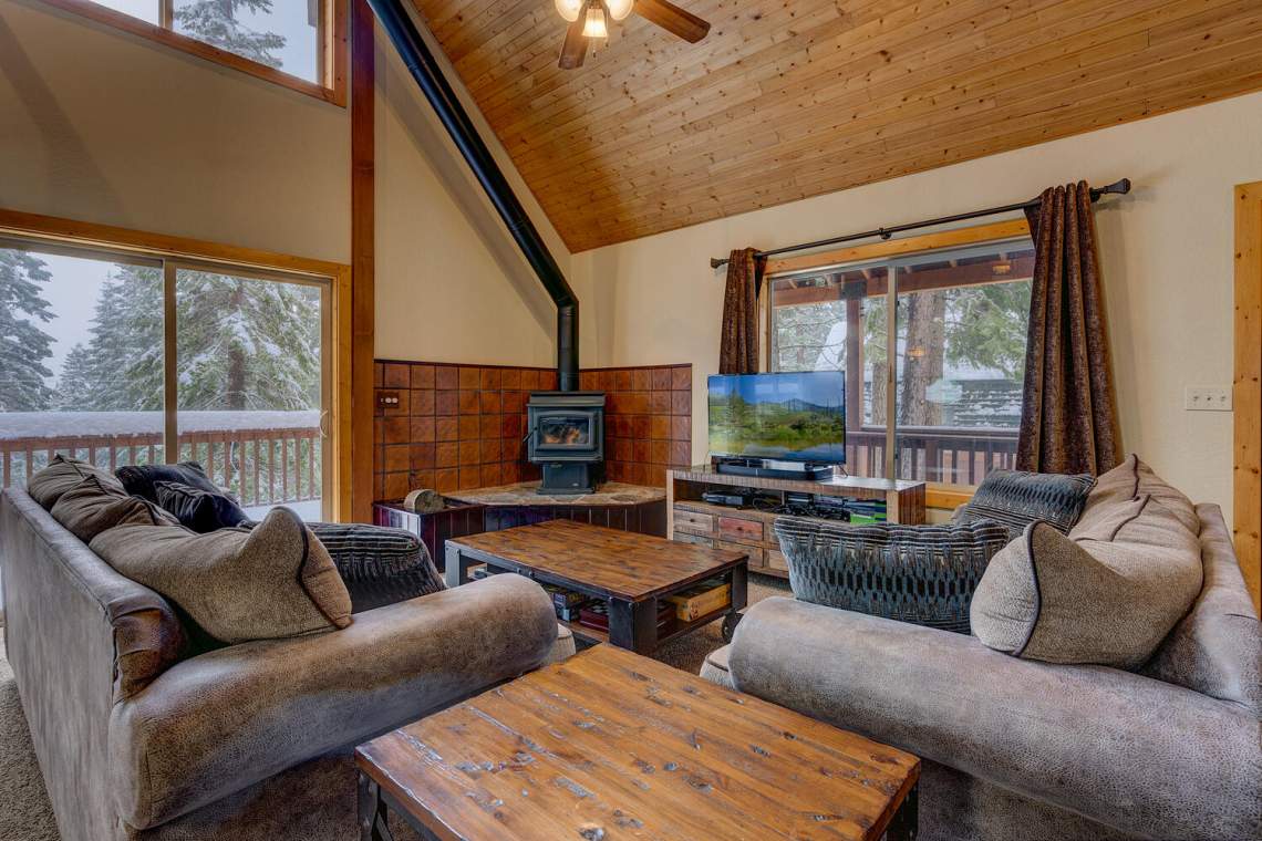Living Room | Tahoe Donner Chalet
