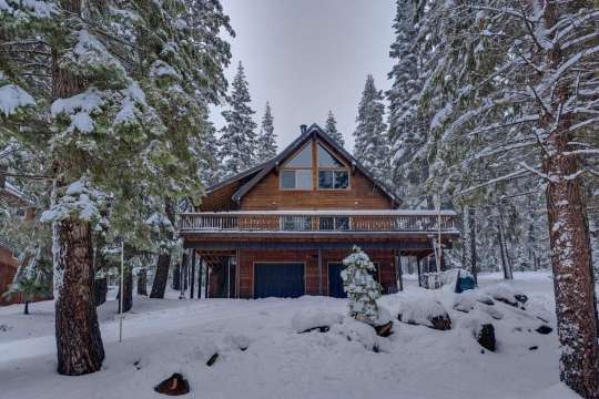 Enchanting Tahoe Donner Chalet