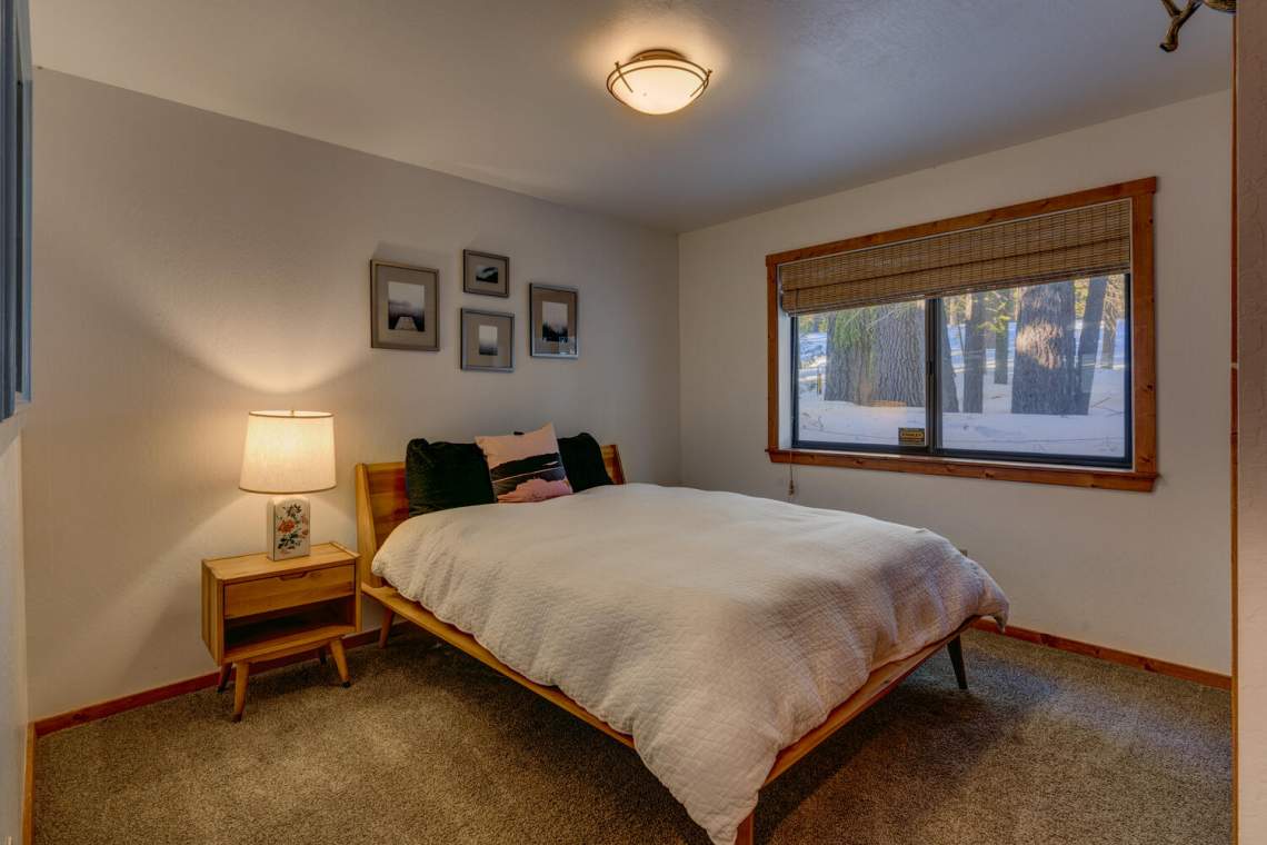 Guest Bedroom | Tahoe City Ski Chalet