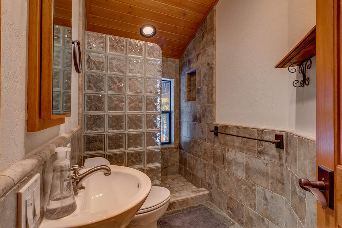 Bathroom | 3502 Chamonix Rd.