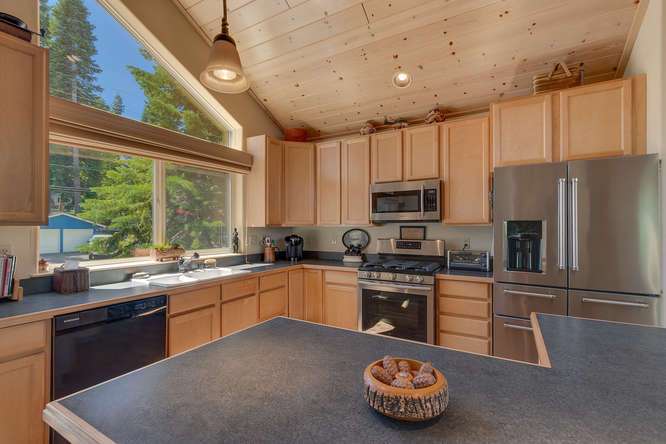 Tahoe City Home for Sale | 430 Granlibakken Rd Tahoe City | Kitchen