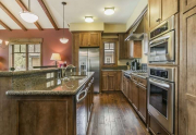 Truckee Real Estate | 10199 Annies Loop |Kitchen view