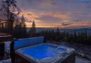 Hot Tub at Sunset in Juniper Hills - Truckee, CA