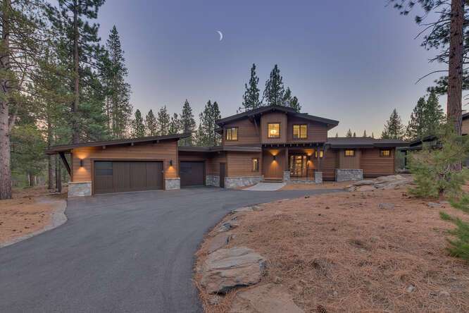 Gray's Crossing Golf Course Home | 11251 Ghirard Rd.