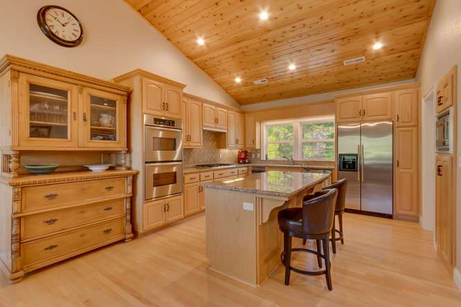 Tahoe Luxury Homes | Kitchen