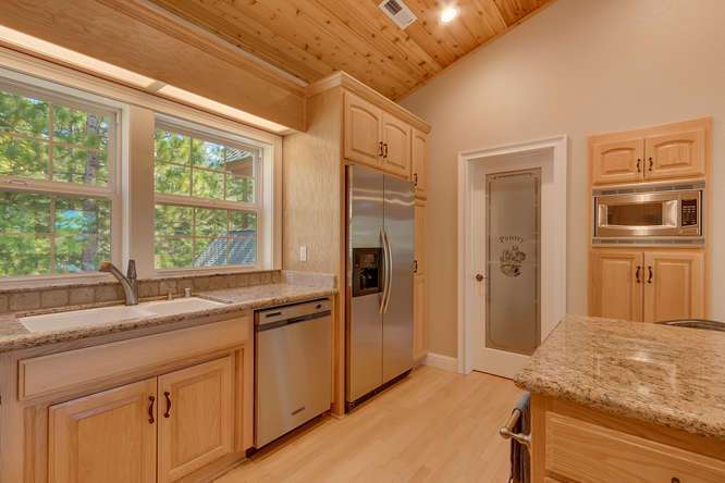 Lake Tahoe Luxury Real Estate | Kitchen
