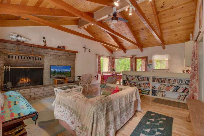 Lake Tahoe Real Estate | 432 Sierra Dr Tahoma CA 96142 | Living Room Lake Tahoe Real Estate | 432 Sierra Dr Tahoma CA 96142 | Living Room