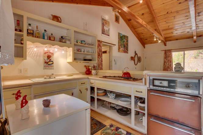 West Shore Real Estate | 432 Sierra Dr Tahoma CA 96142 | Kitchen West Shore Real Estate | 432 Sierra Dr Tahoma CA 96142 | Kitchen
