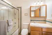 Home in Truckee | Bathroom