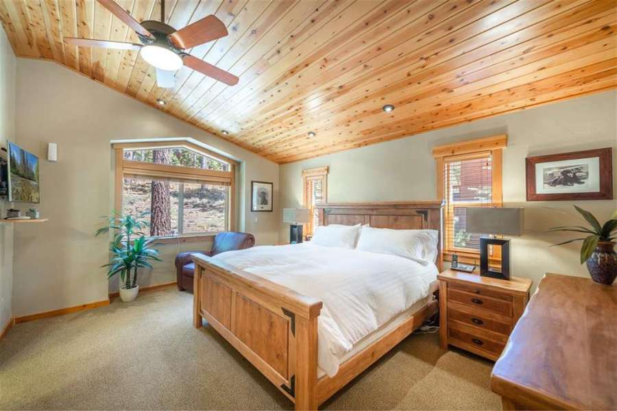 Master Bedroom with Vaulted ceilings | Tahoe Donner Getaway