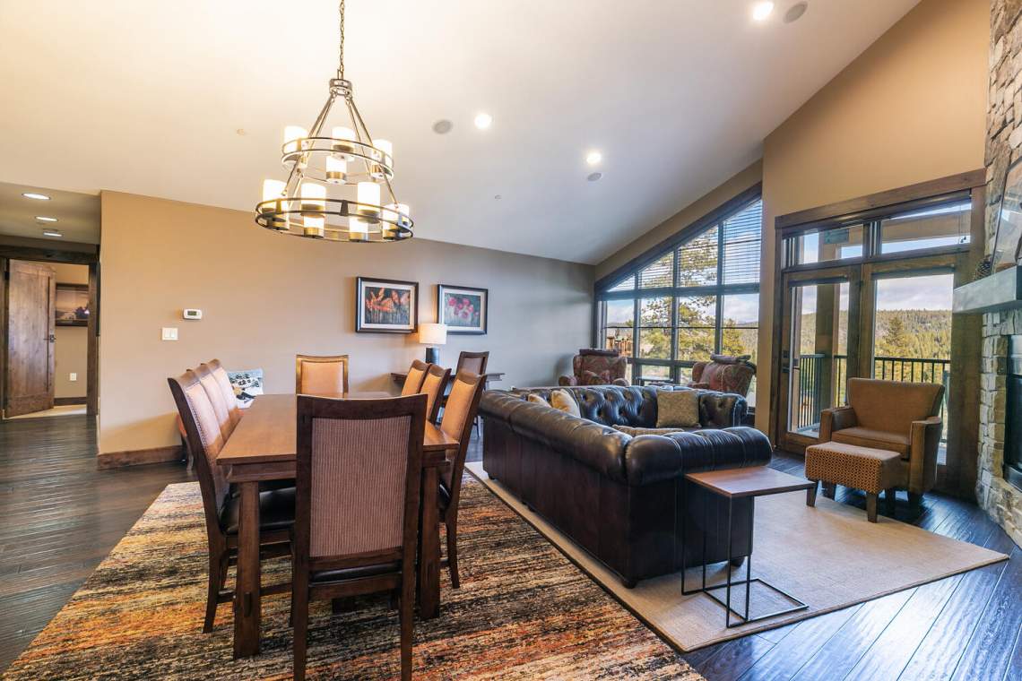 Dining and living area | 970 Northstar Dr. #402
