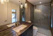 Gorgeous bathroom | 11940 Pine Forest Rd.