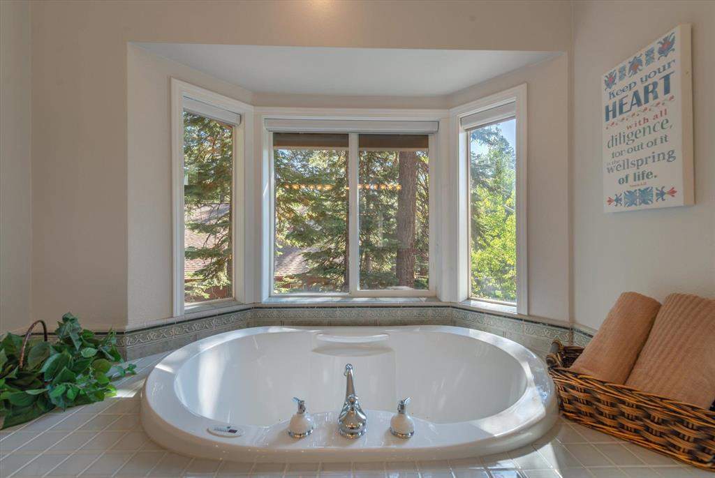 Primary Bathroom | 12882 Falcon Point Pl.