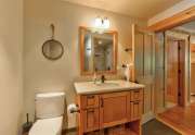 Charming Bathroom | 350 Fountain Ave