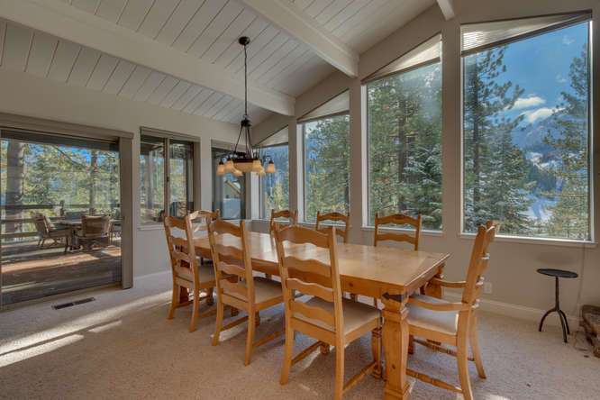 Squaw Valley Luxury Home | 1735-Paiute-Pl | Dining Room