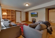 North Lake Tahoe Real Estate | 1083 Lanny Ln Olympic Valley | Family Room