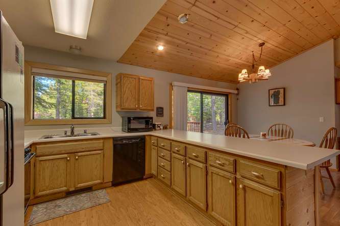 Tahoe Donner Real Estate | Kitchen