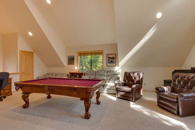Home for Sale in Tahoe Donner | Guest House living Area
