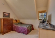Truckee Real Estate | Guest House Bedroom