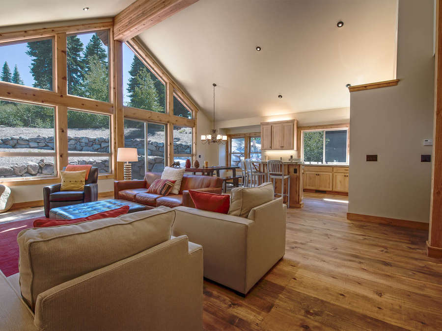 image of living room of Tahoe Donner Luxury Home