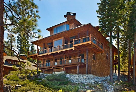 Image of the front of Lake Tahoe Condo