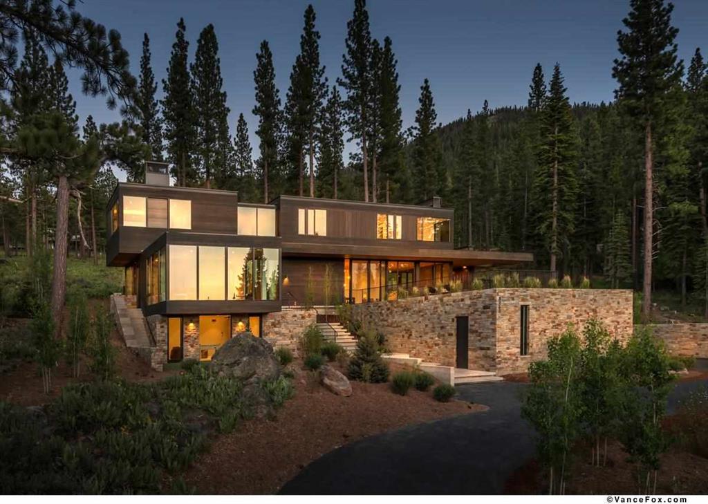 Image of Truckee luxury home 8160 Villandry Drive | Truckee Luxury Properties for 16284 Tewksbury Drive | Tahoe Luxury Properties blog post