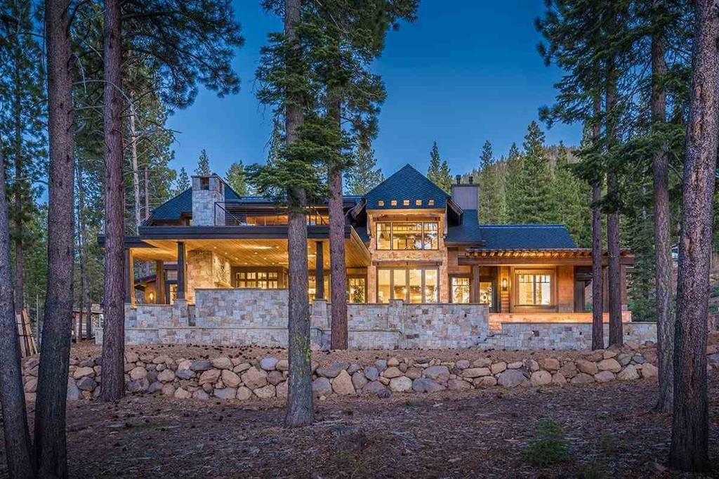 Image of lake tahoe luxury home for Tahoe Luxury Home Sales of 2017 blog post