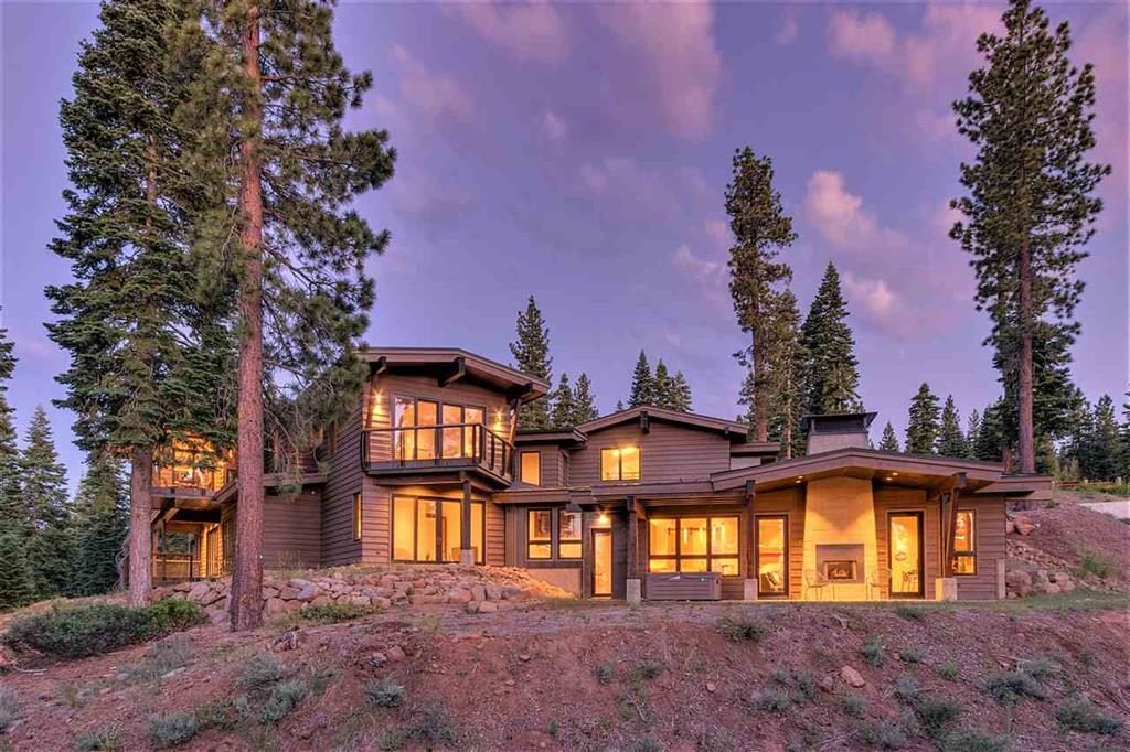 Image of Truckee luxury home for Tahoe Luxury Home Sales of 2017 blog post
