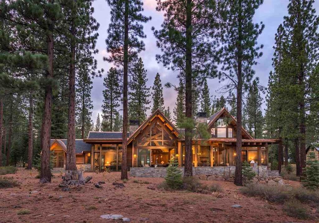 Image of lake tahoe luxury home for Tahoe Luxury Home Sales of 2017 blog post