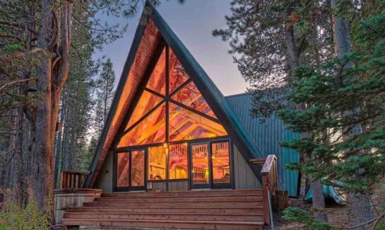 Breathtaking Serene Lakes Cabin