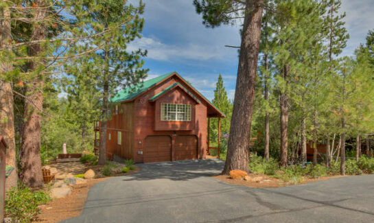 Exterior front view of cabin in Tahoe Donner